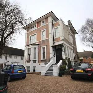 Great West Road Flat C Apartment