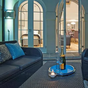 https://bath-circle.tophotelsbath.com