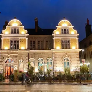 Hotel Limehouse Library