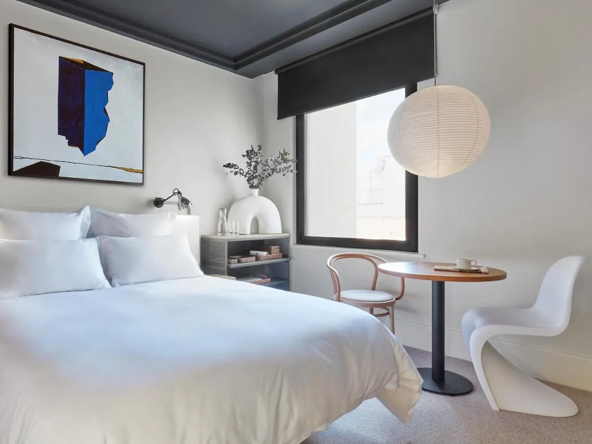 One Hundred Shoreditch London 4*,