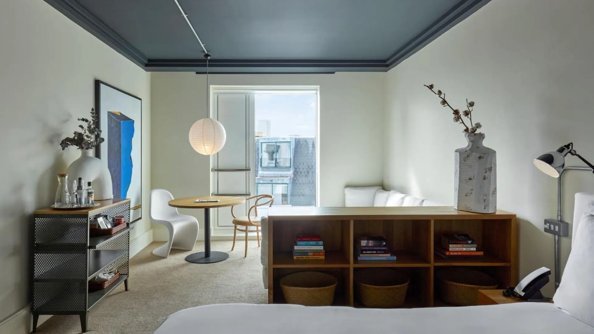 One Hundred Shoreditch London 4*,